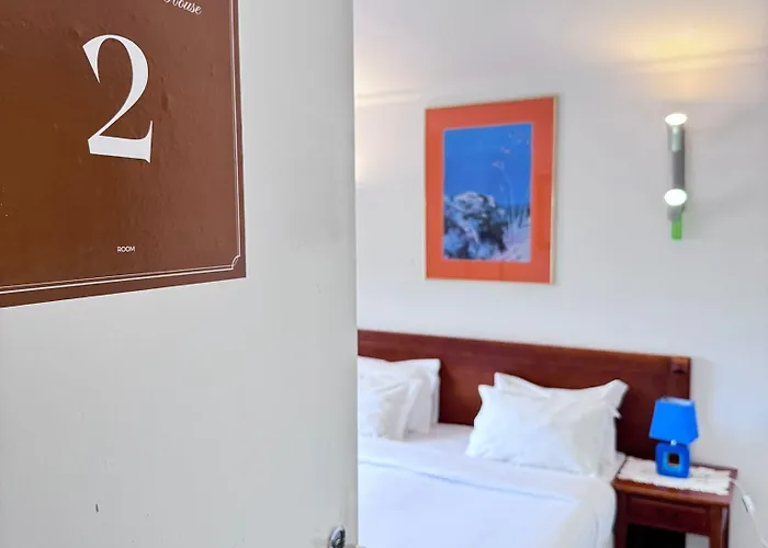 The Pearl - - & Gasthof Cascais