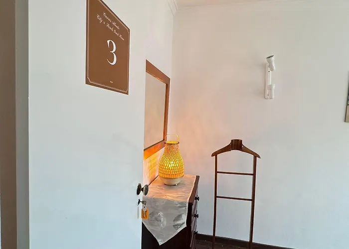 The Pearl - - & Cascais